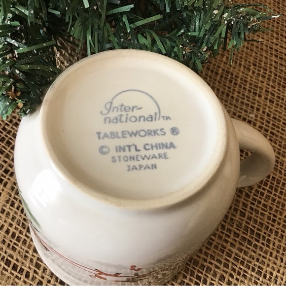 - Vintage International Tableworks Japan country stoneware Christmas cup - Picture 7 of 8